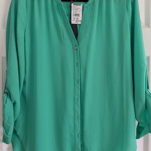 Beautiful Emerald Green Button down Size Medium